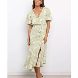 Brand new Petal & Pup Alondra dress in green